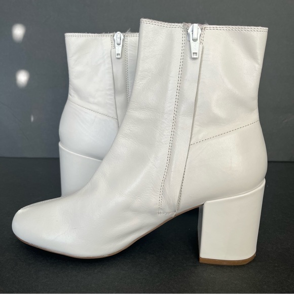 & Other Stories Women’s White Leather Booties Chunky Heel Round Toe **Size 7.5 - Picture 2 of 14